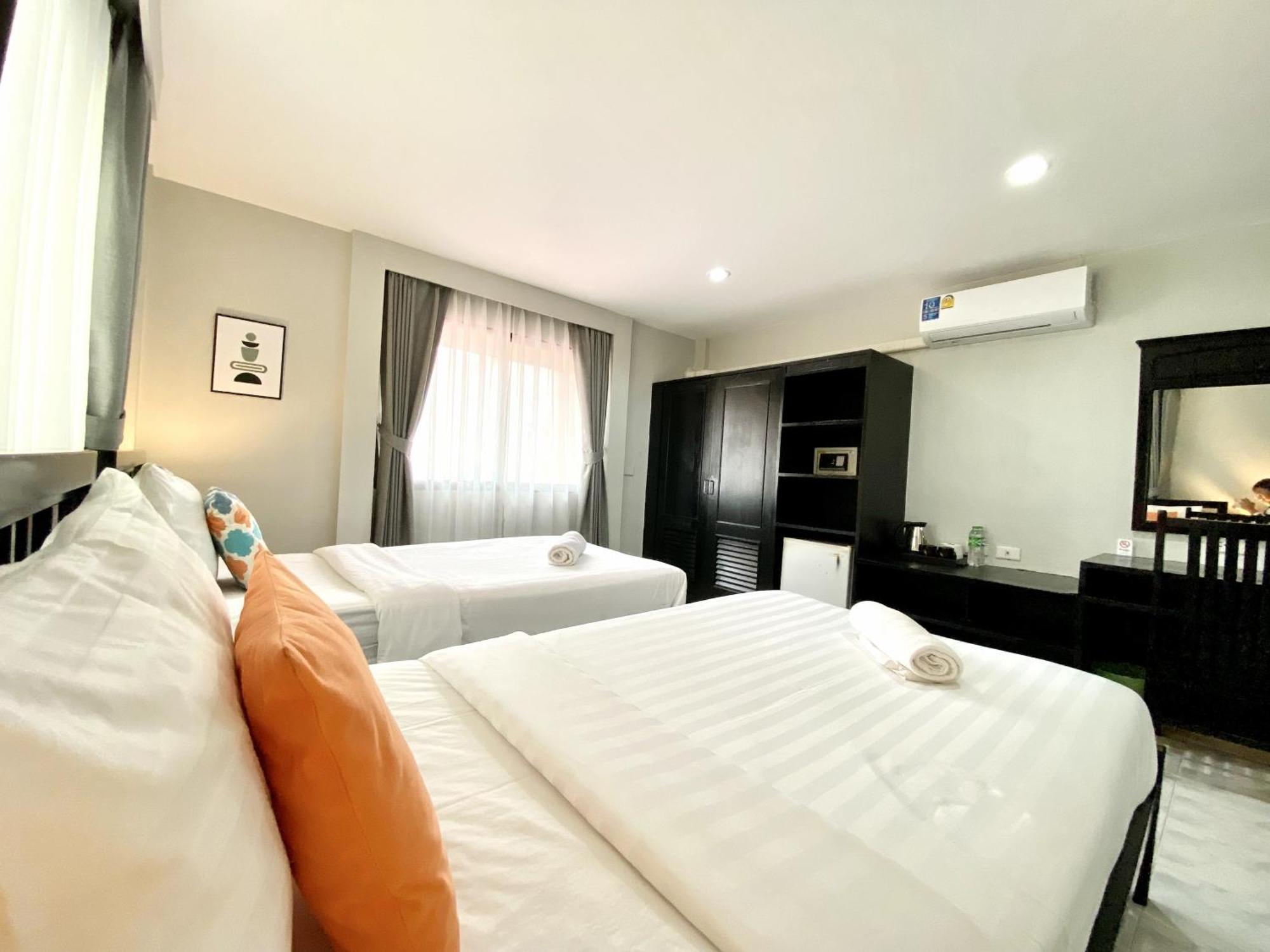 Beachwalk Minotel Patong Dış mekan fotoğraf