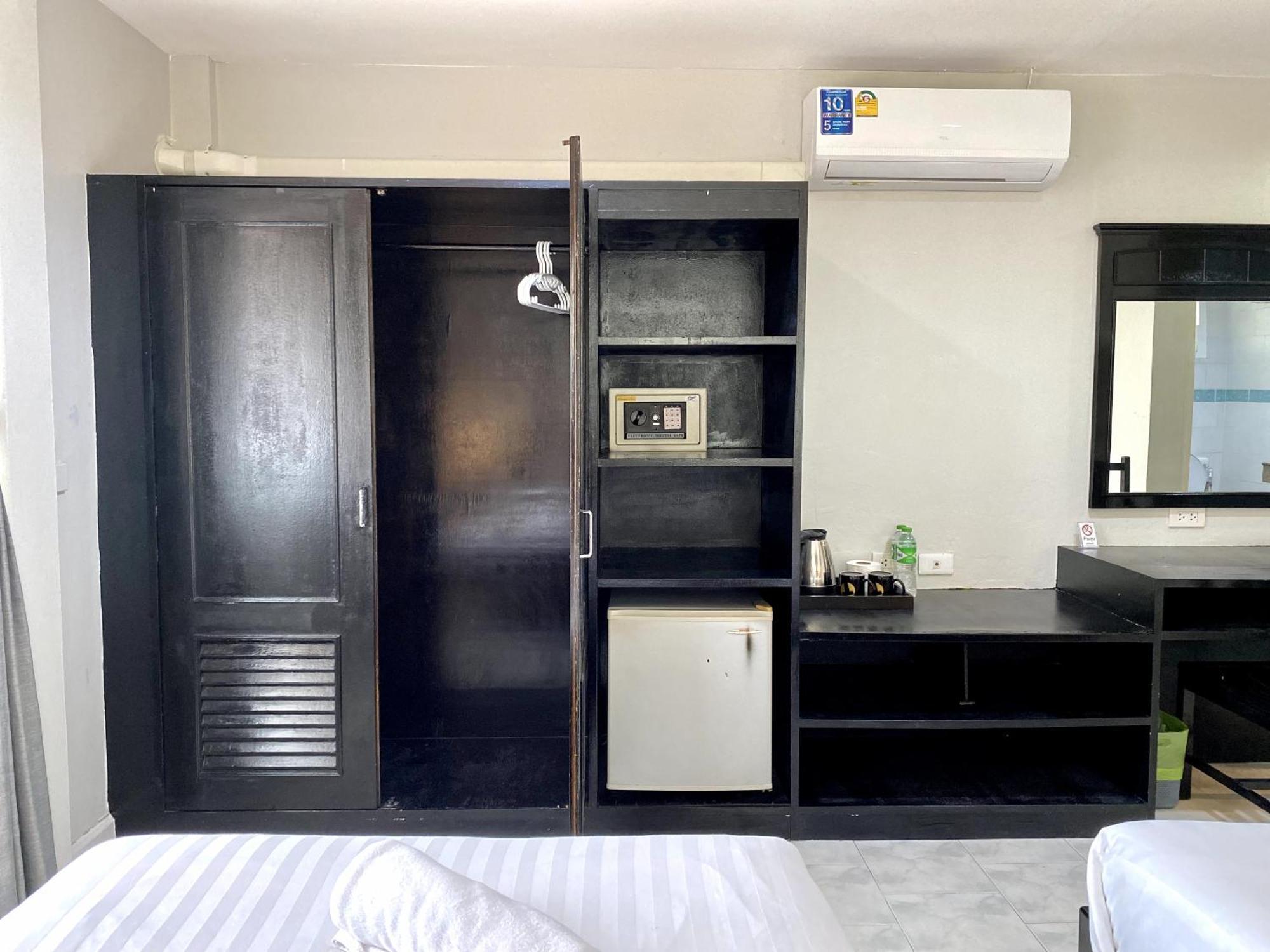 Beachwalk Minotel Patong Dış mekan fotoğraf